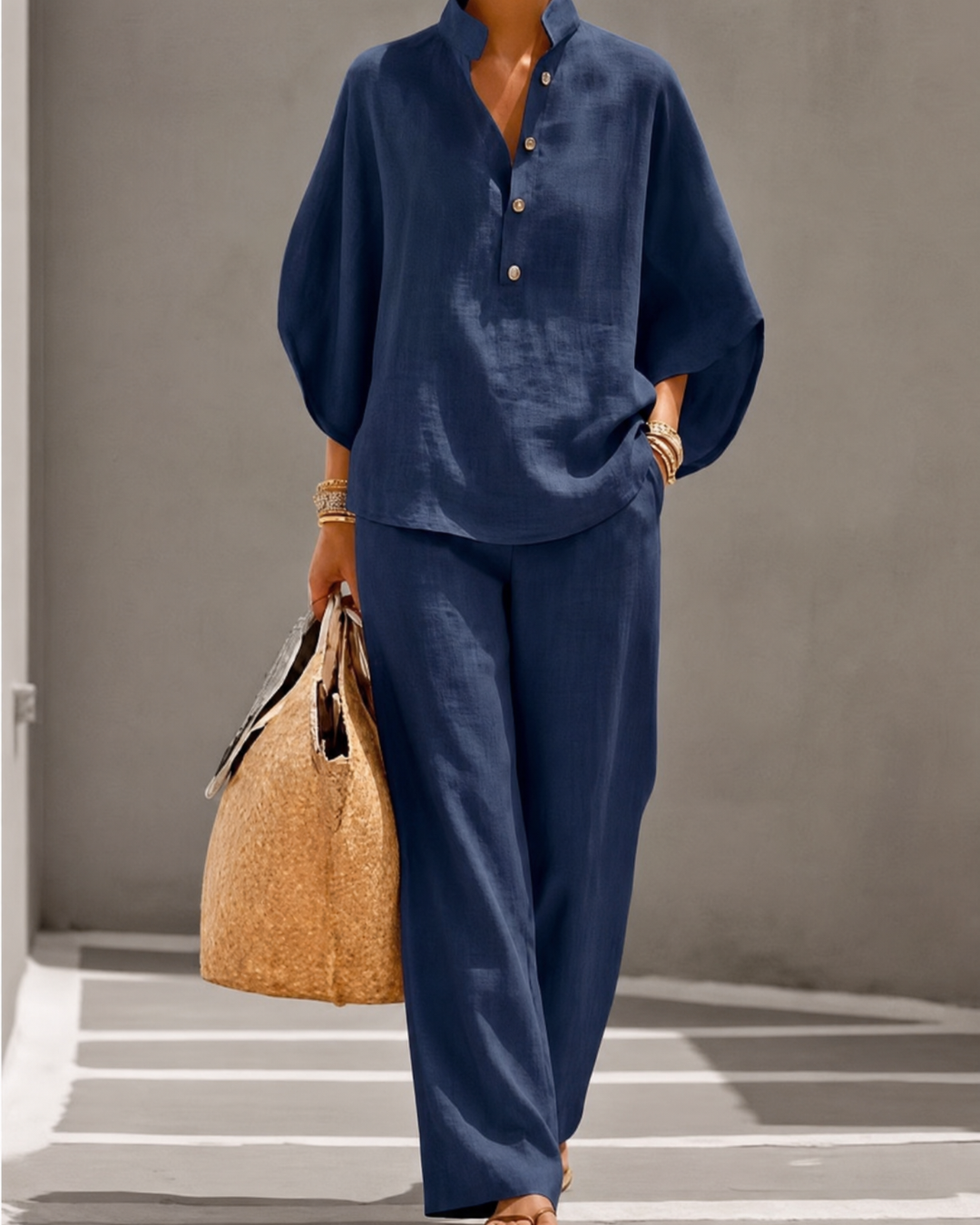 Celia - Conjunto de 2 Piezas con Blusa Fluida y Pantalón Recto